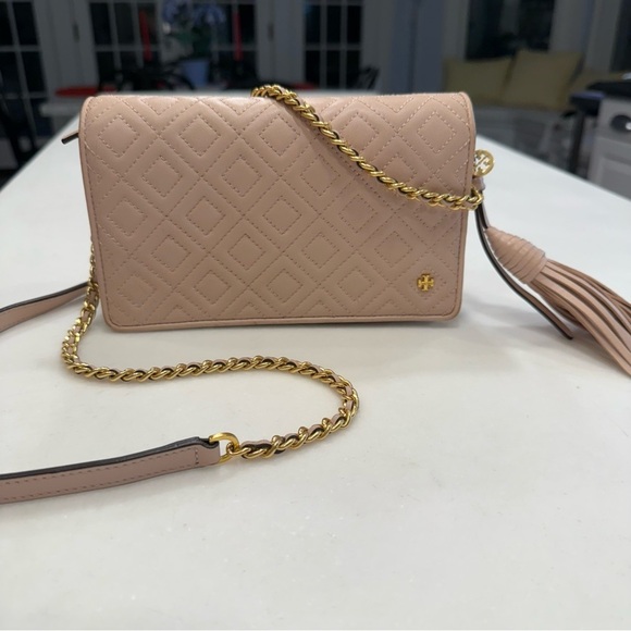 Tory Burch Fleming  Women’s Pale Pink Quilted Leather Crossbody Bag MSRP $348 - Picture 12 of 16